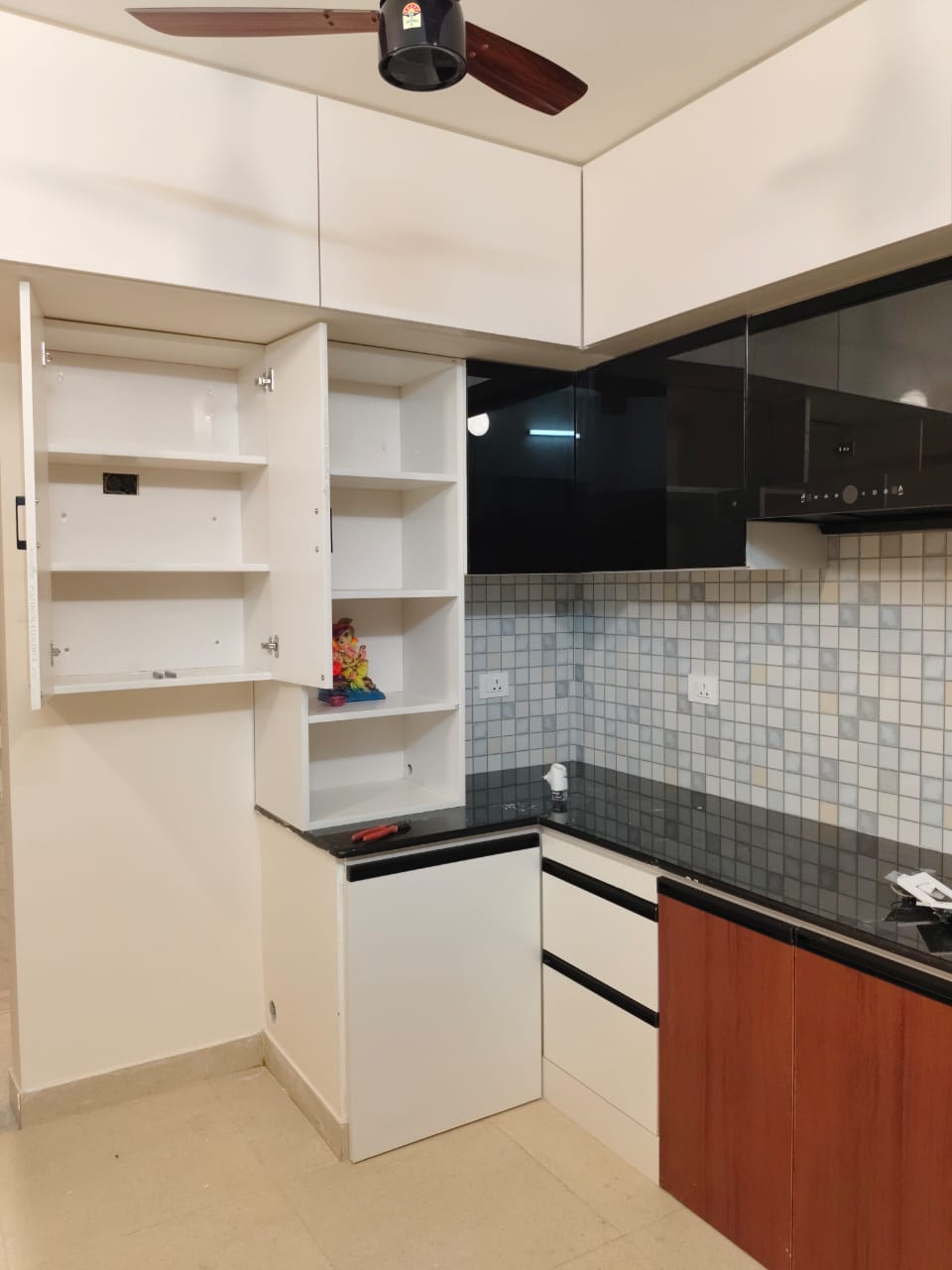 Strong PVC Bathroom Door Fitting